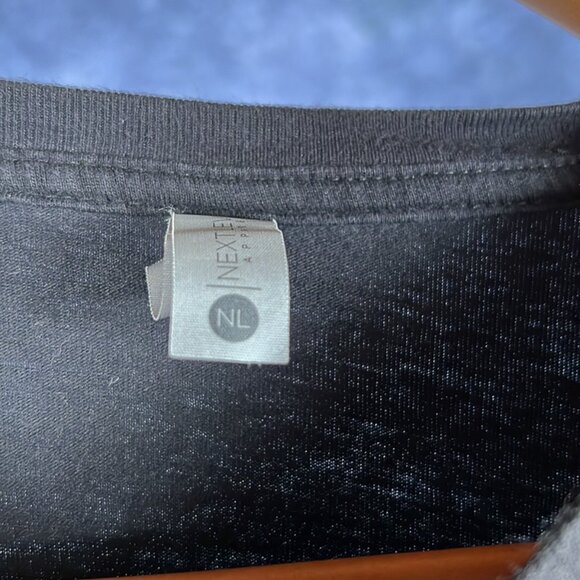 Netflix Stranger Things Hellfire Club T-Shirt + 2 Netflix Tee's - Picture 12 of 13